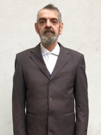 Buste costume sombre
