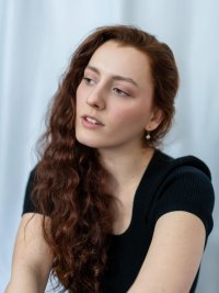 Laura Bouchez portrait 