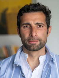 Portrait casual