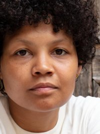 Sylviane R Parangon