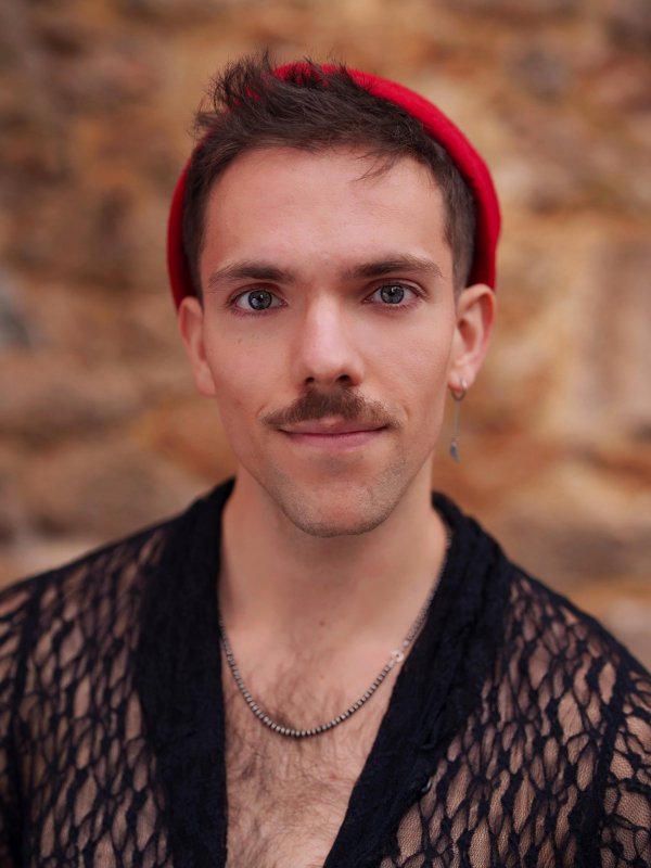 Nils  Farré