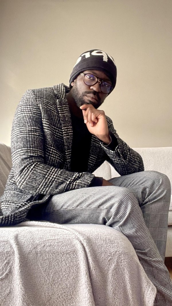 gelan kouvoulou