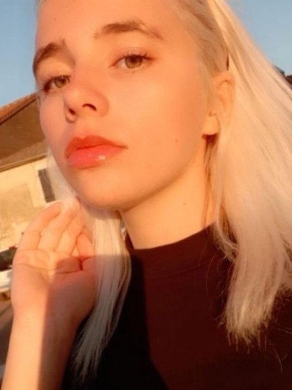 Lizzie  PONTON 