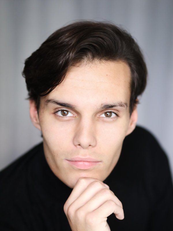Leo Barros Jones