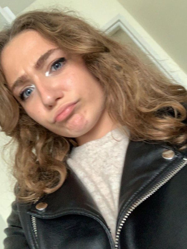 Chloé  Hutain