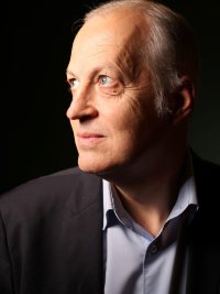 Lysa Studio Portrait 2