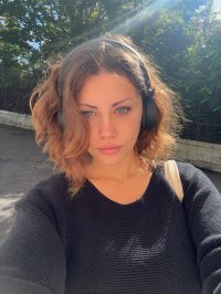 Isis Salas
