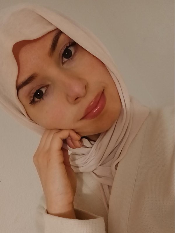 Rima  Kheloufi 