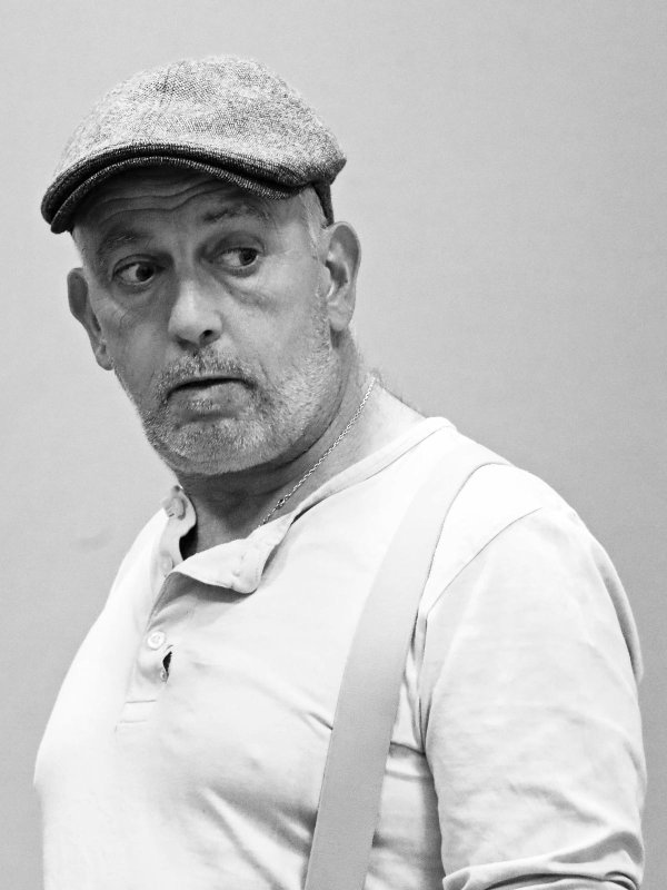 CLAUDE VAHE