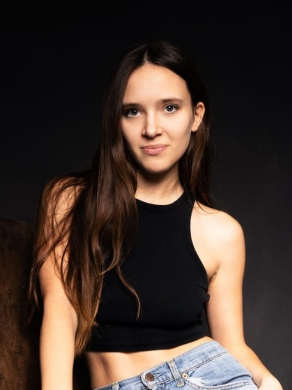 Léa  Jan
