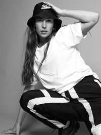 CAMILLE BARREAU