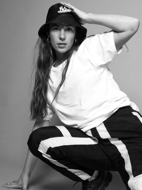 CAMILLE BARREAU