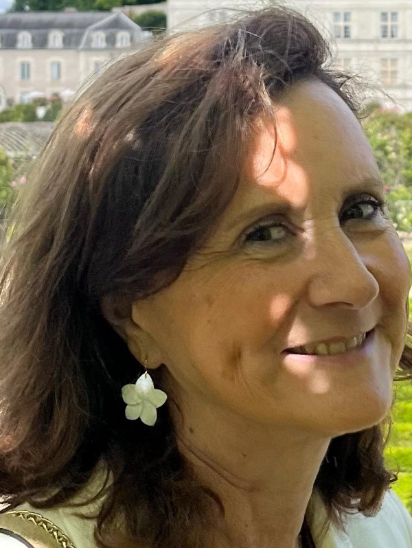Donatienne  Debains