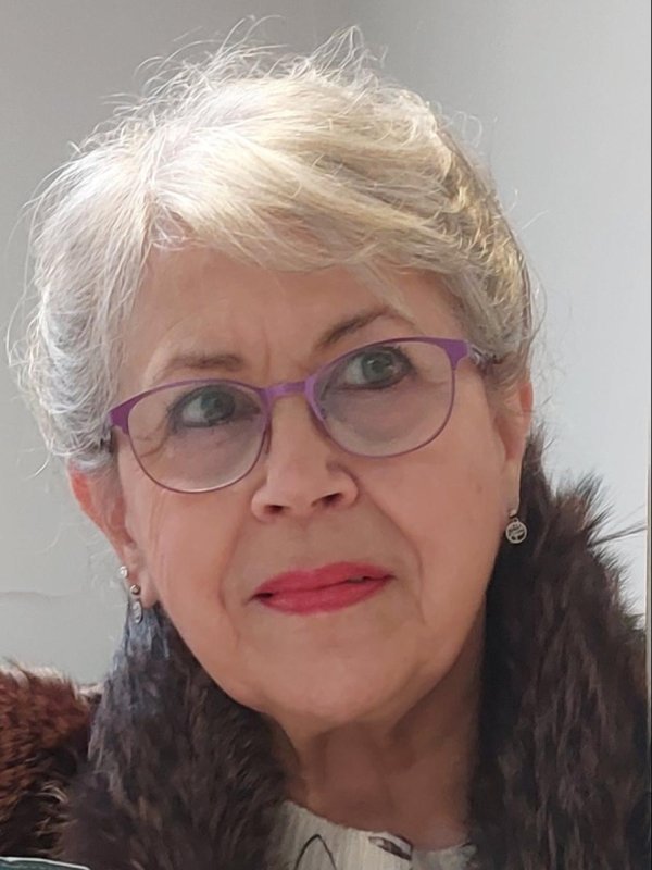 Julie GUIO
