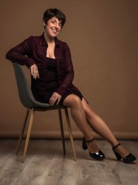Lydia_pied-chaise